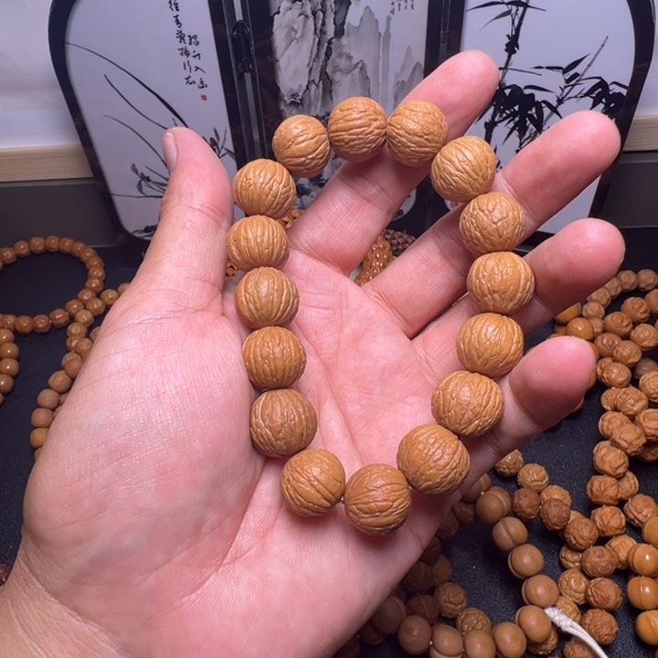 猴头核桃手串风雨