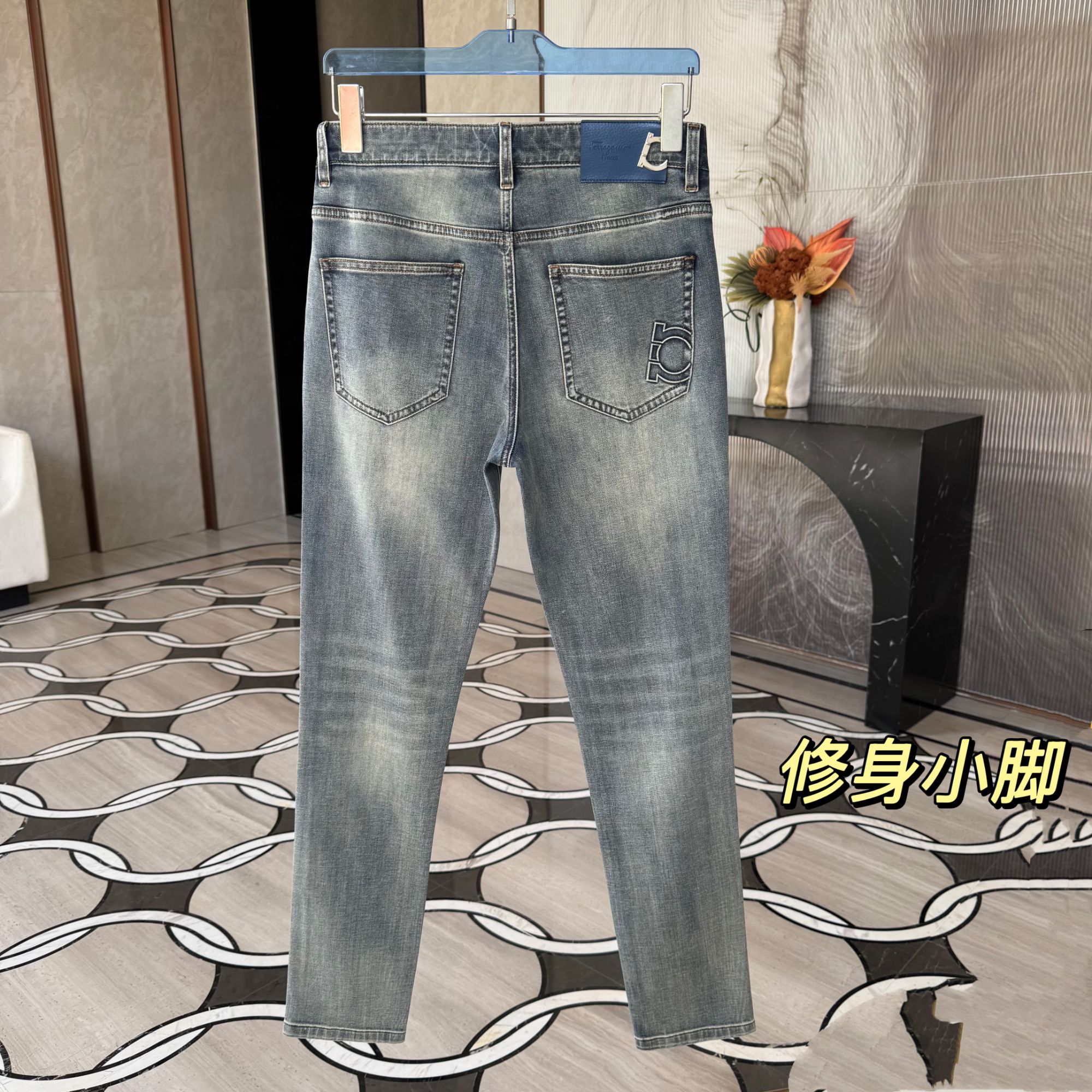 断码清货 春夏奢品 欧版修身小脚牛仔裤