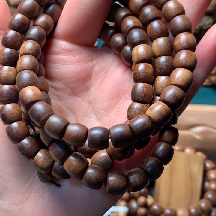 檀香木手串/手链用****4老山檀香8*9多横纹