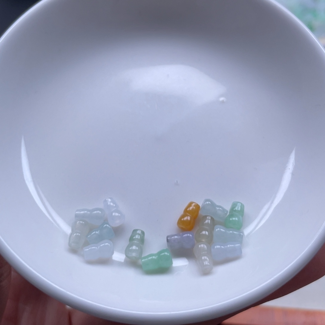 小***糊翡翠散珠通孔葫芦