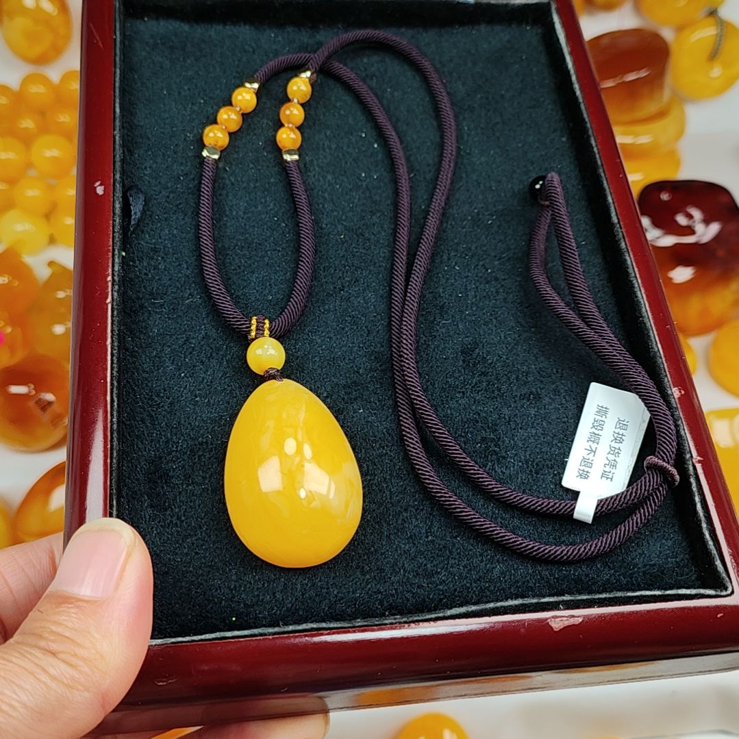 蜜蜡吊坠(赠链)未镶嵌