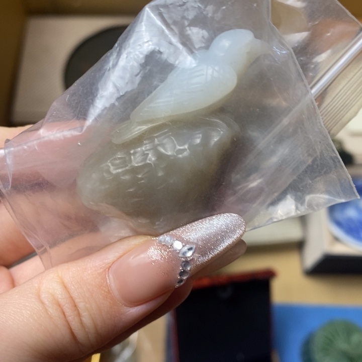 随***福和田玉未镶嵌挂件如图所示所拍即所得