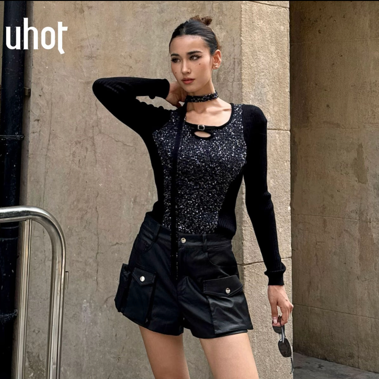 UHOT/诱货黑银珠片拼接修身飘带针织衫设计感长袖上衣 UWWW1Z713M