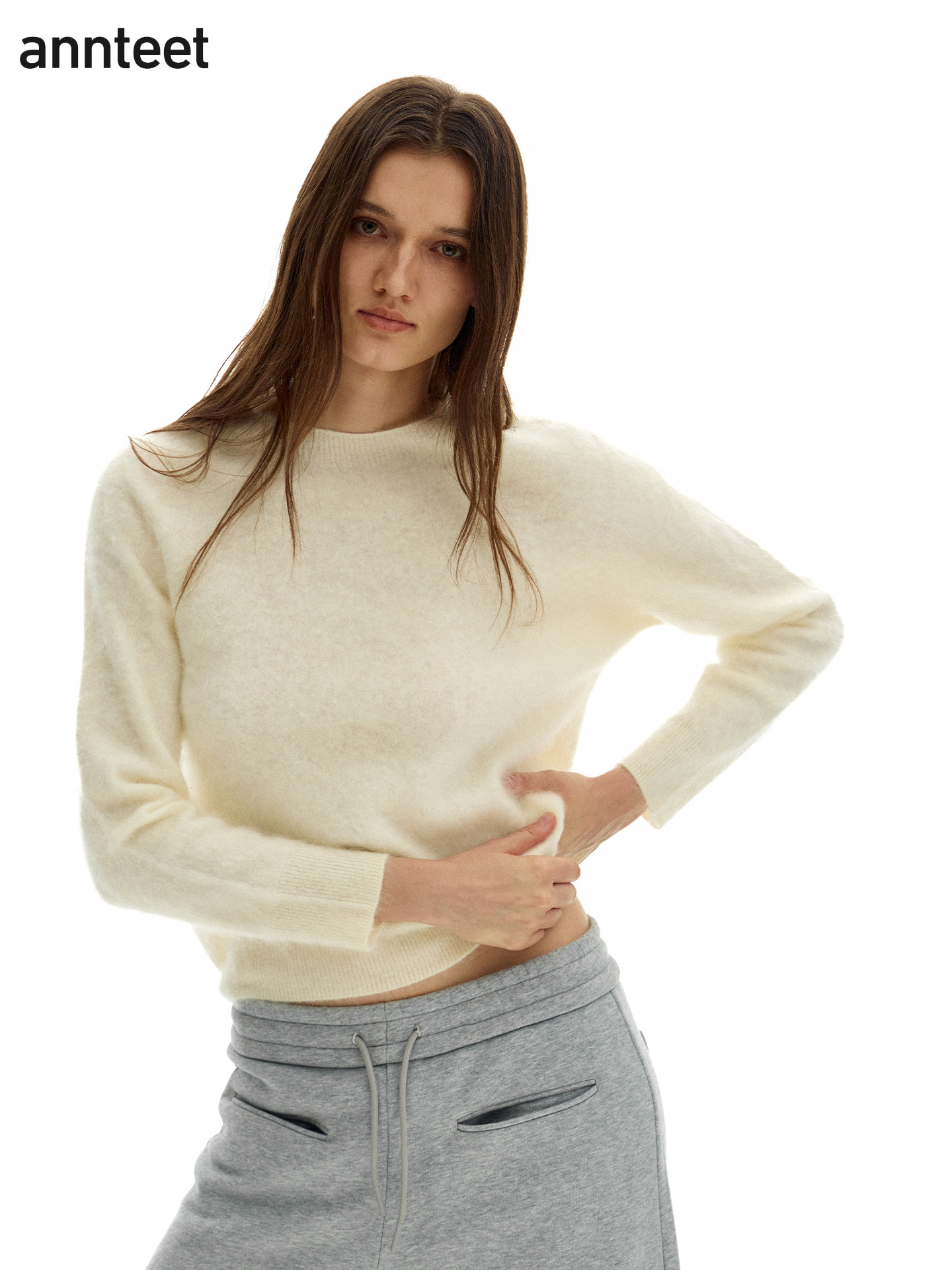 ANNTEET*100山羊绒圆领拉绒针织毛衫女秋冬宽松软糯慵懒白色毛衣