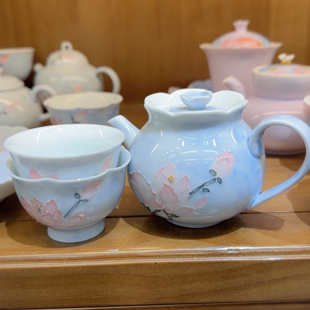 小***糖一个茶壶两个杯子