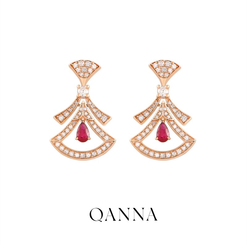 QANNA【大号红色裙子】18K金简约满钻轻奢裙子钻石耳钉AF