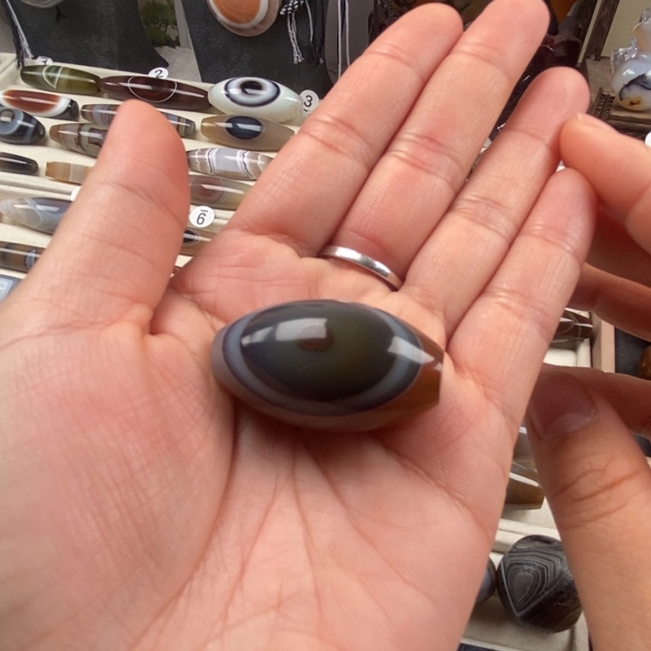 瑞***柜玛瑙/玉髓未镶嵌颈饰