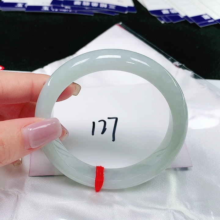 翡翠手镯未镶嵌翡翠手鐲未鑲嵌