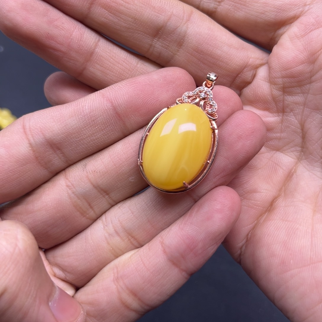 蜜蜡颈饰未镶嵌多样性鸽子蛋老黄蜡