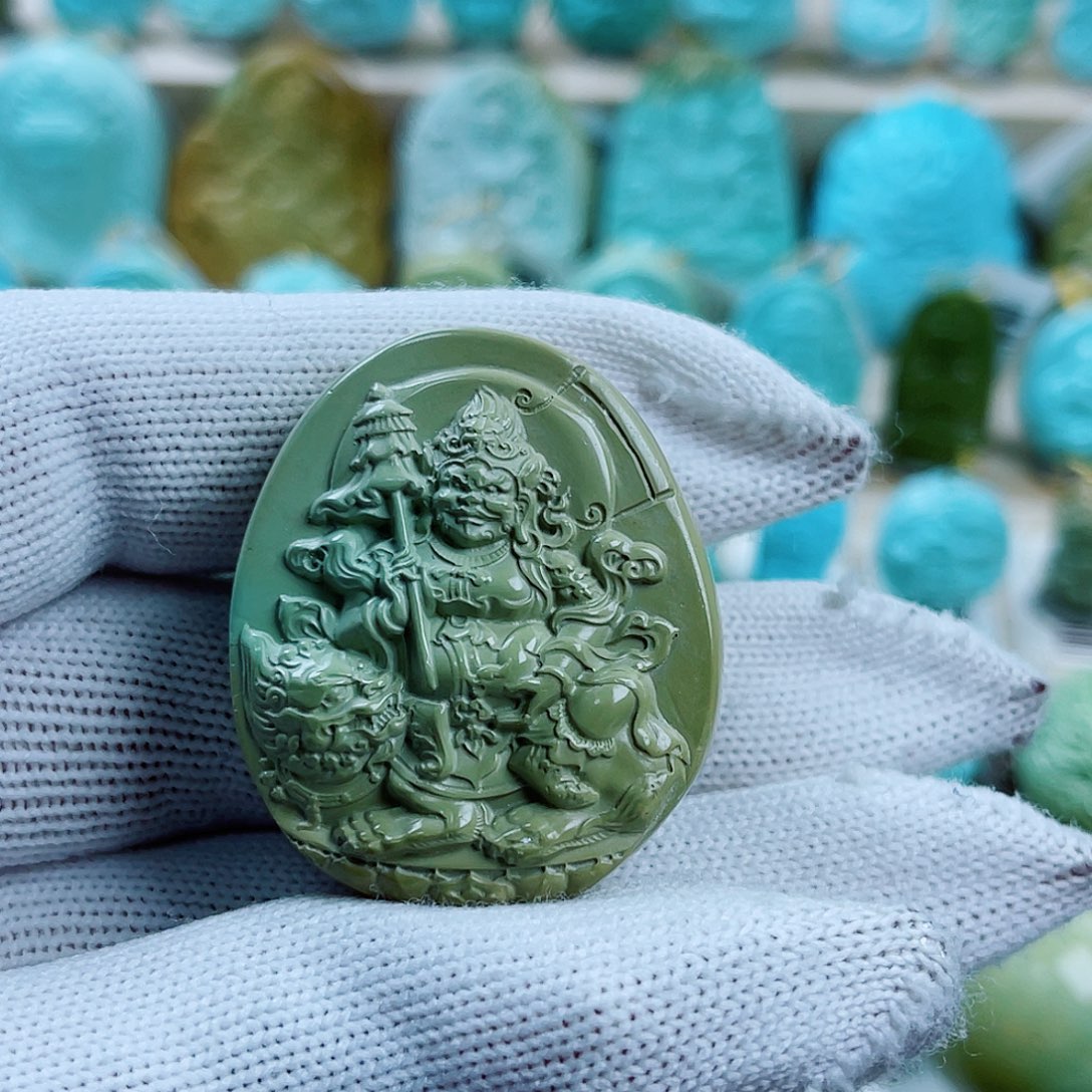 财***肝绿松石未镶嵌珠宝奇石