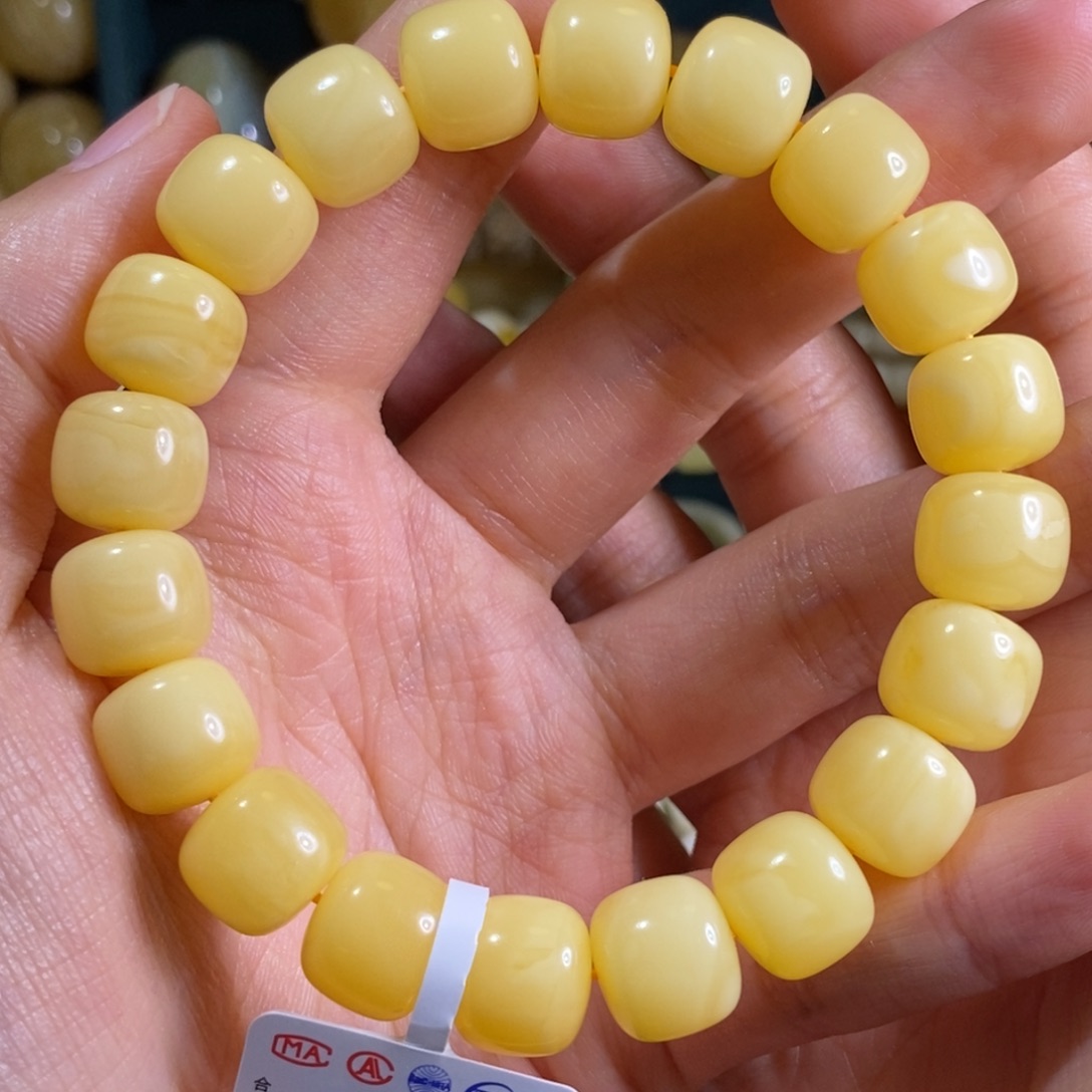 蜜蜡裸石未镶嵌配饰