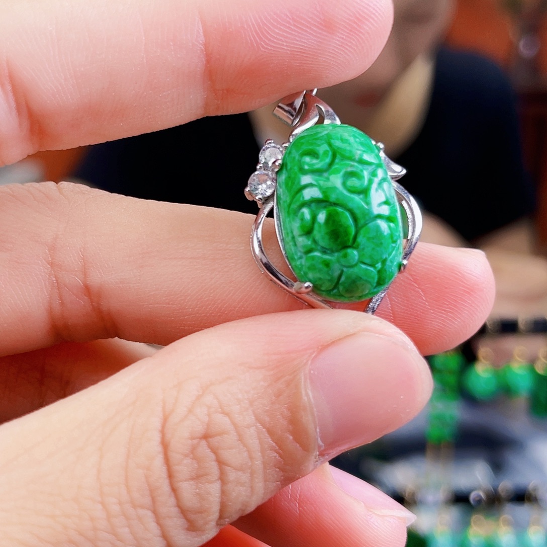 翡翠银S925镶嵌耳饰