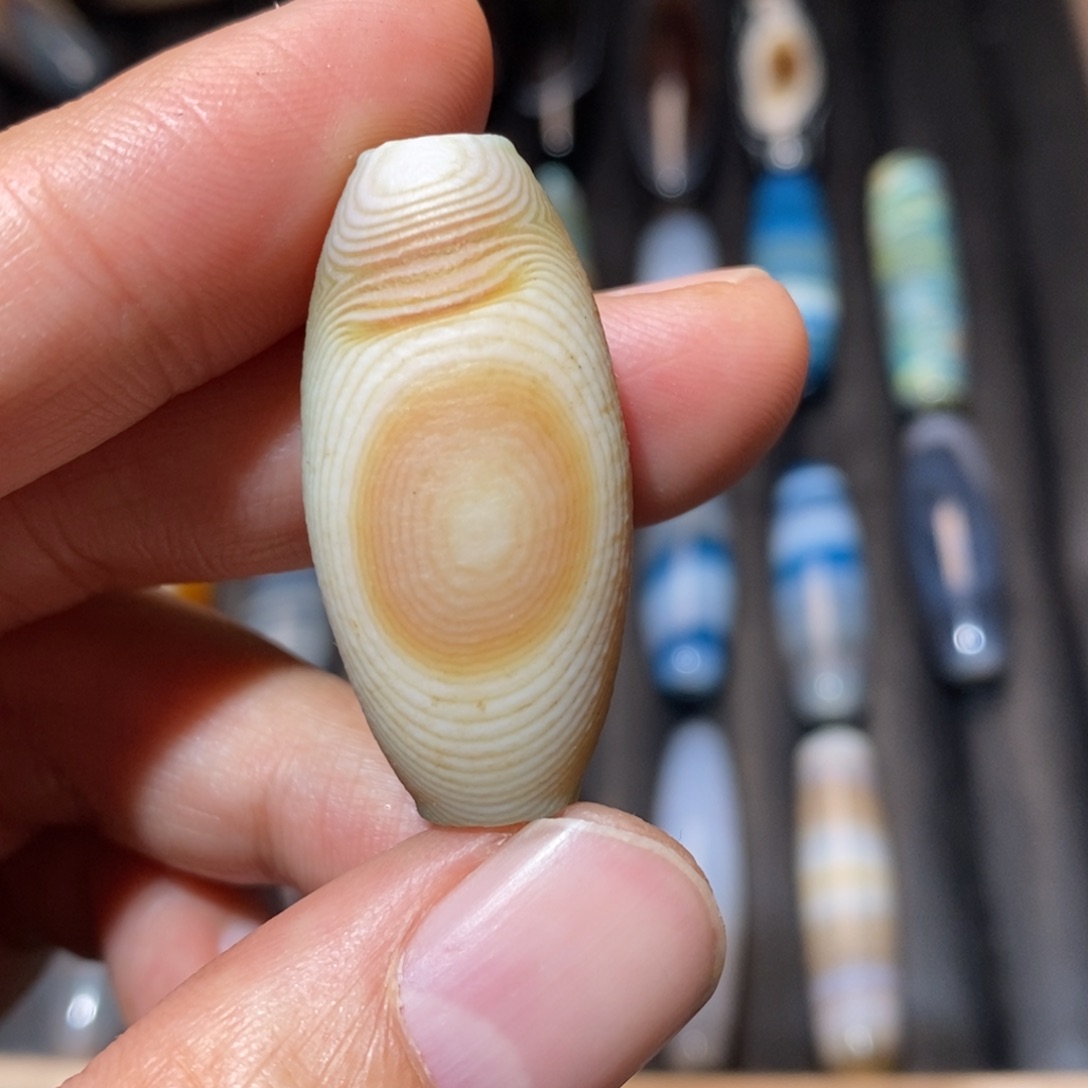 玛瑙/玉髓颈饰未镶嵌M****记