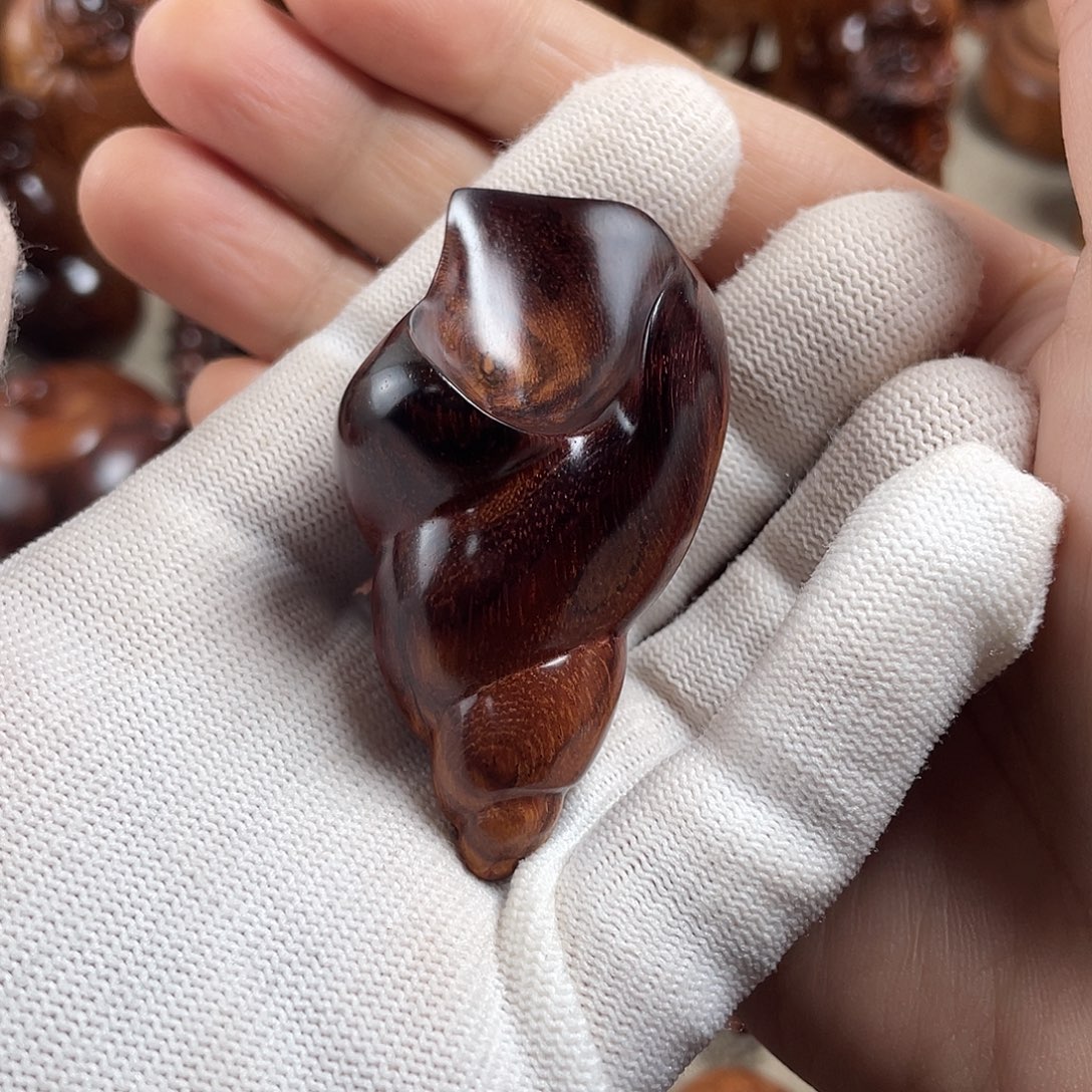 成***哥黄花梨/降香黄檀海螺