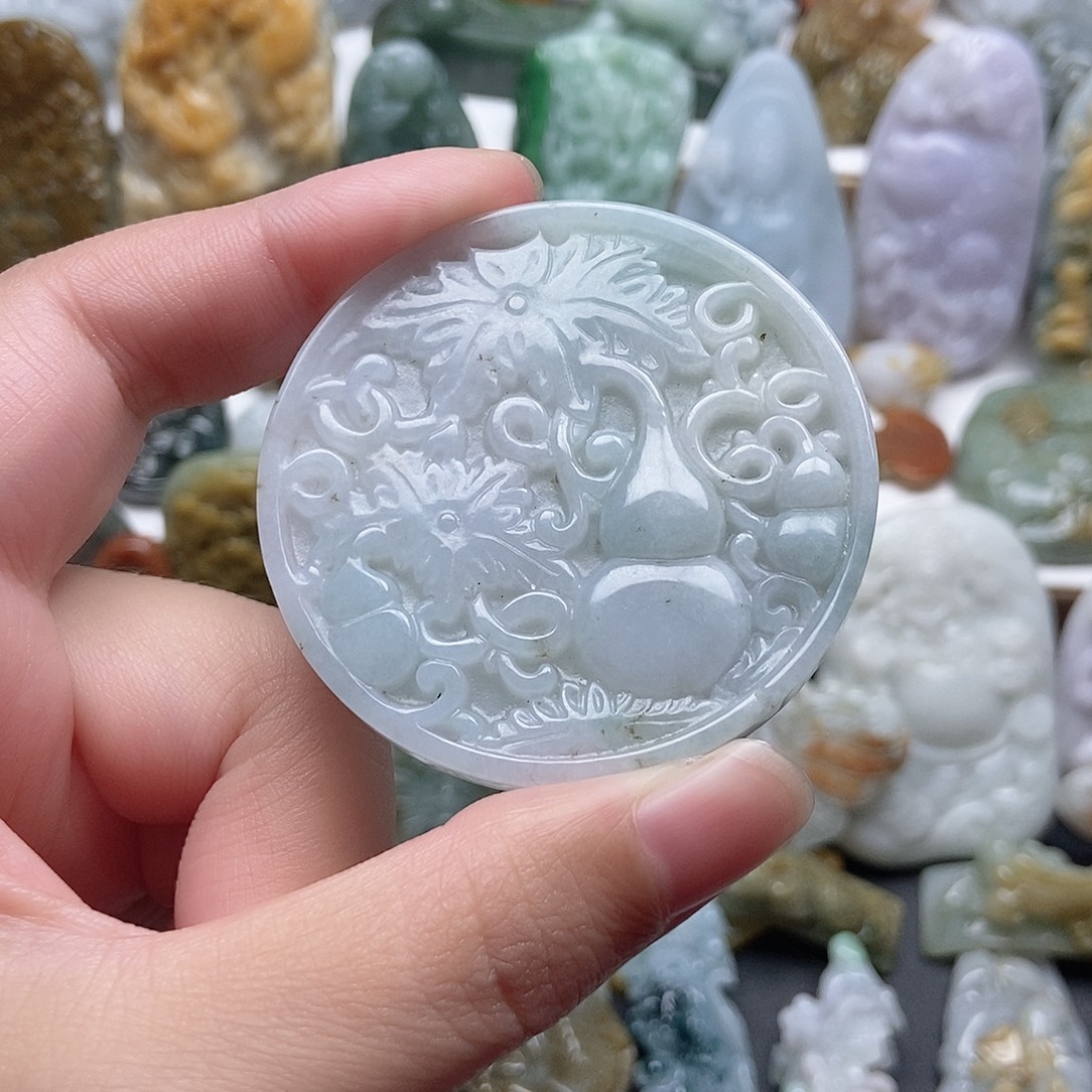 翡翠未镶嵌颈饰翡翠