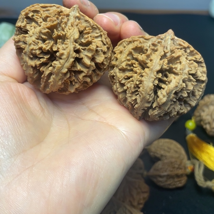 吊坠文玩核桃大呲花48有修