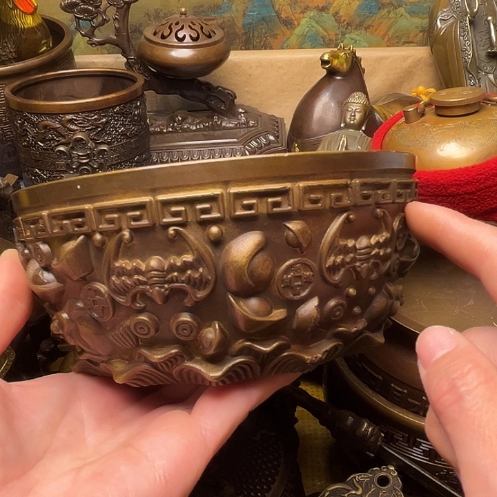 精美铜器批发档口