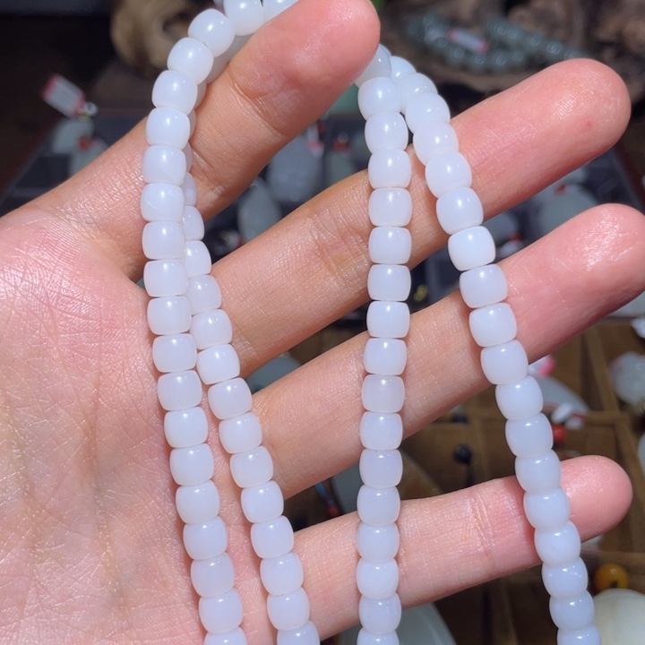 呦***-和田玉未镶嵌手链