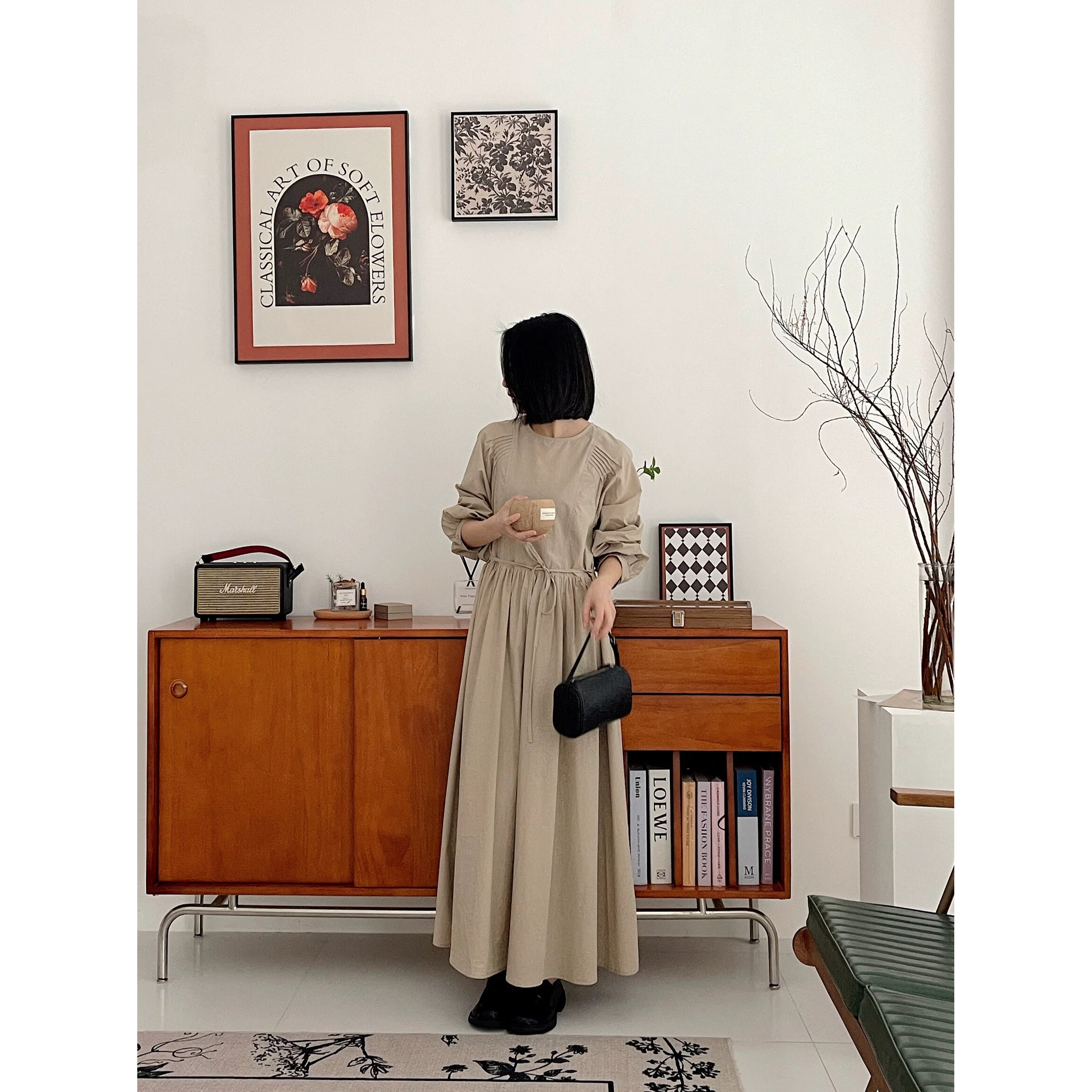 916肩部压褶长袖连衣裙