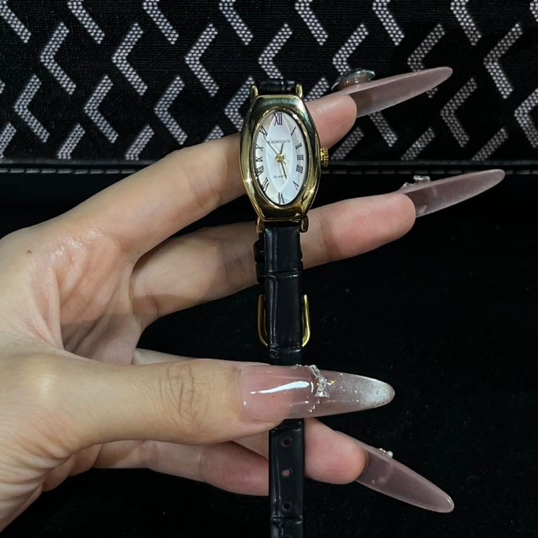 【品牌直发】轻奢复古经典时尚轻奢女士防水腕表-KSD43黑色