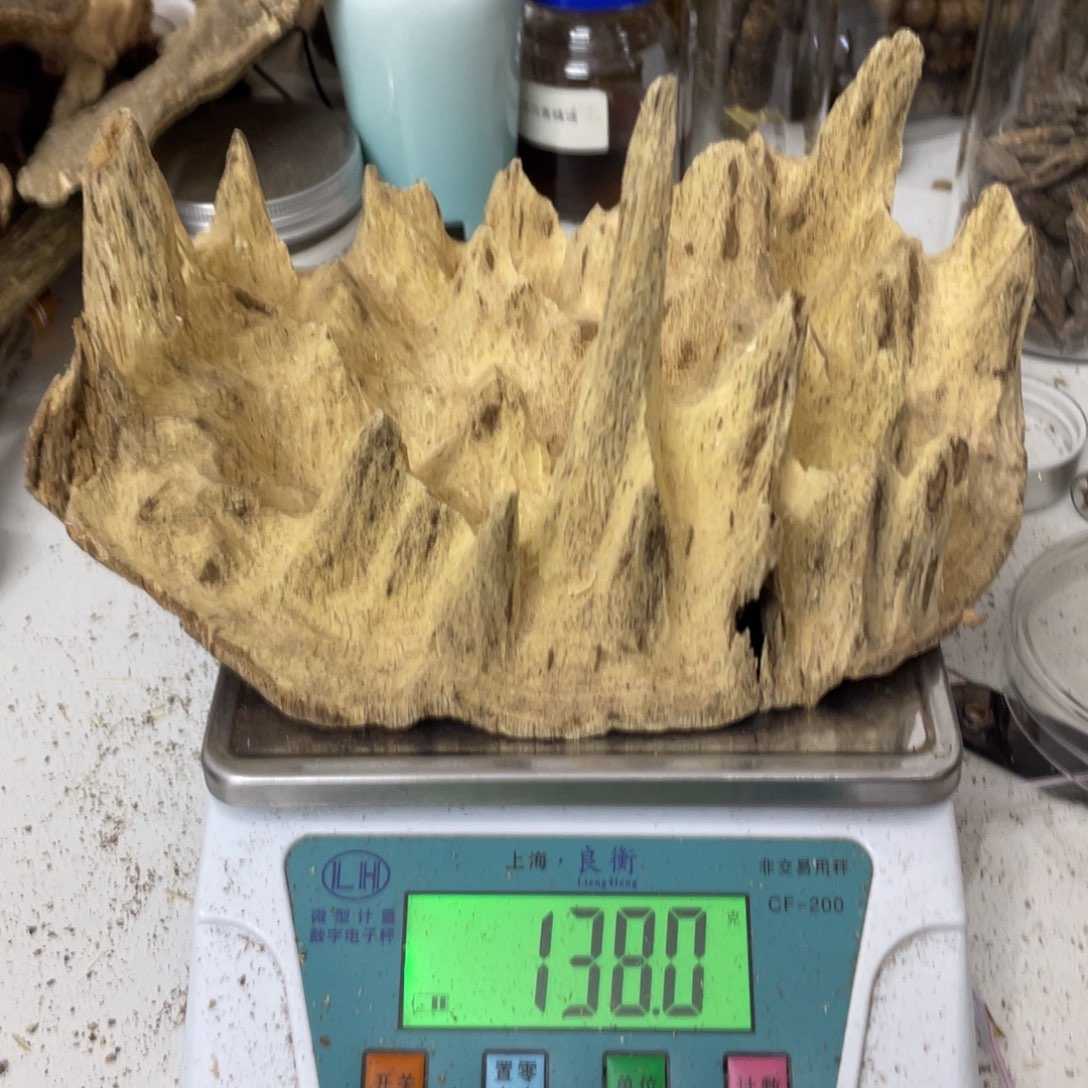 沉香摆件爱**界海南沉香熏香块料138克
