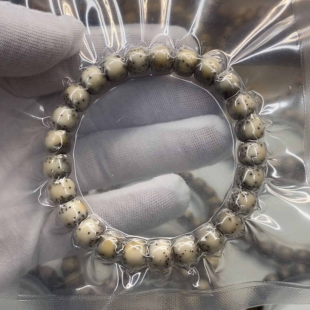星月菩提手串9×8一物一图原生态同枝糯冰通体留白小细星