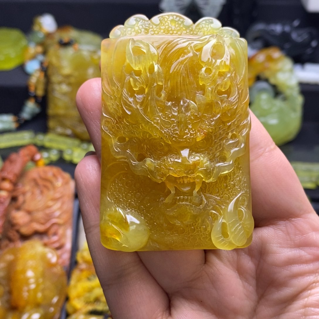 蛇纹石玉颈饰未镶嵌星**提