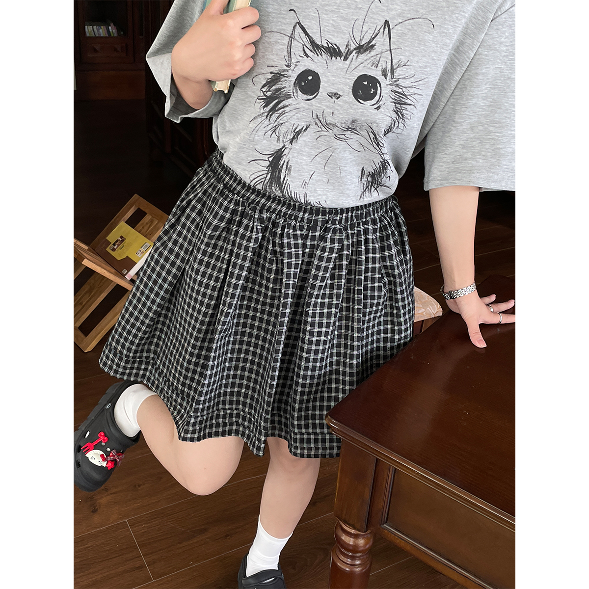夏季女装新款显瘦梨形a字半身裙宽松大码胖mm韩版格子设计感短裙