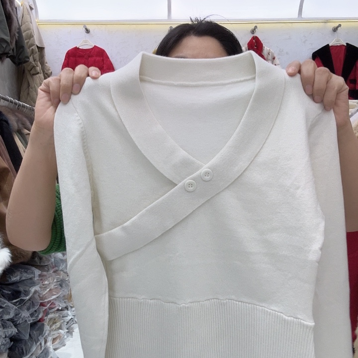 色的针织毛衣90斤穿到