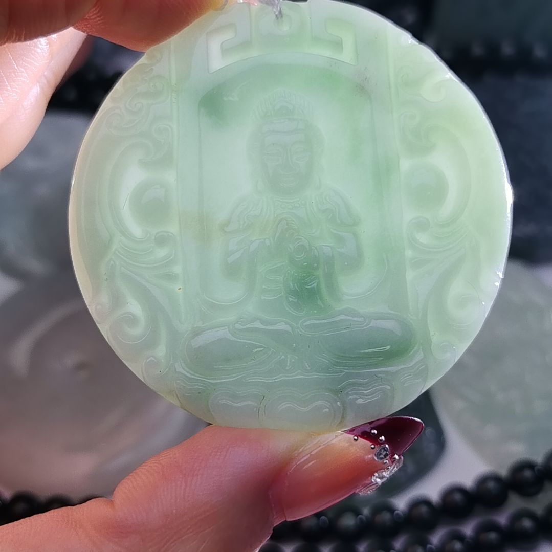 翡翠颈饰未镶嵌天然的A货翡翠多样性发货