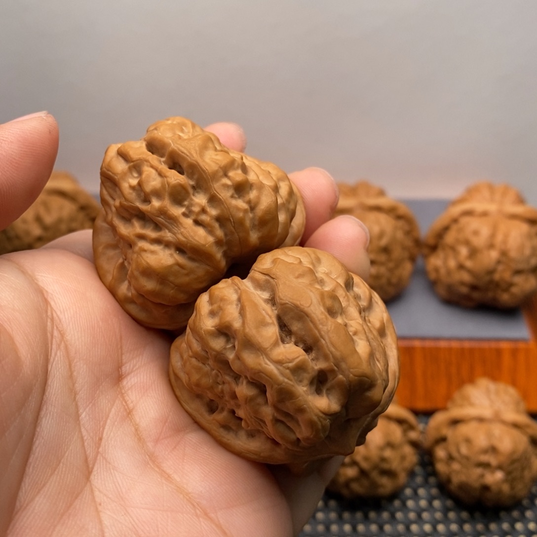 文玩核桃把件全品边40左右