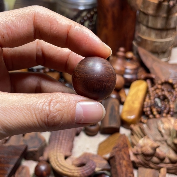 木陈*信海南黄花梨原料手把件