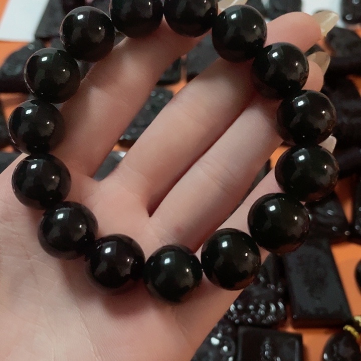 翡翠颈饰未镶嵌欢**到