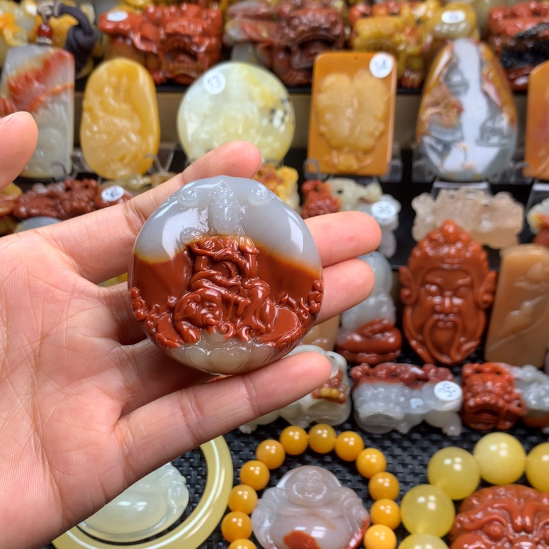 石英质玉（黄龙玉）挂件未镶嵌