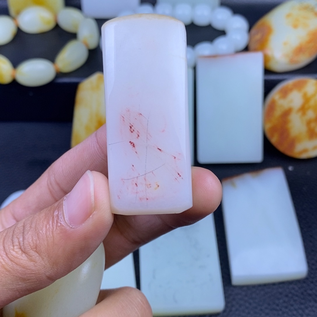 未镶嵌吊坠定制和田玉仅****心