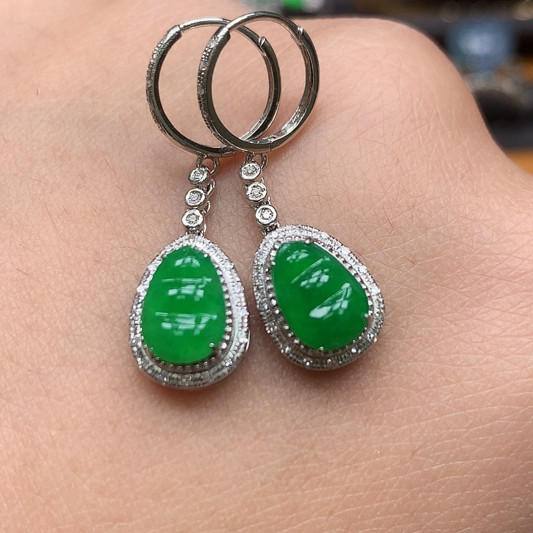 翡翠18K金镶嵌耳饰