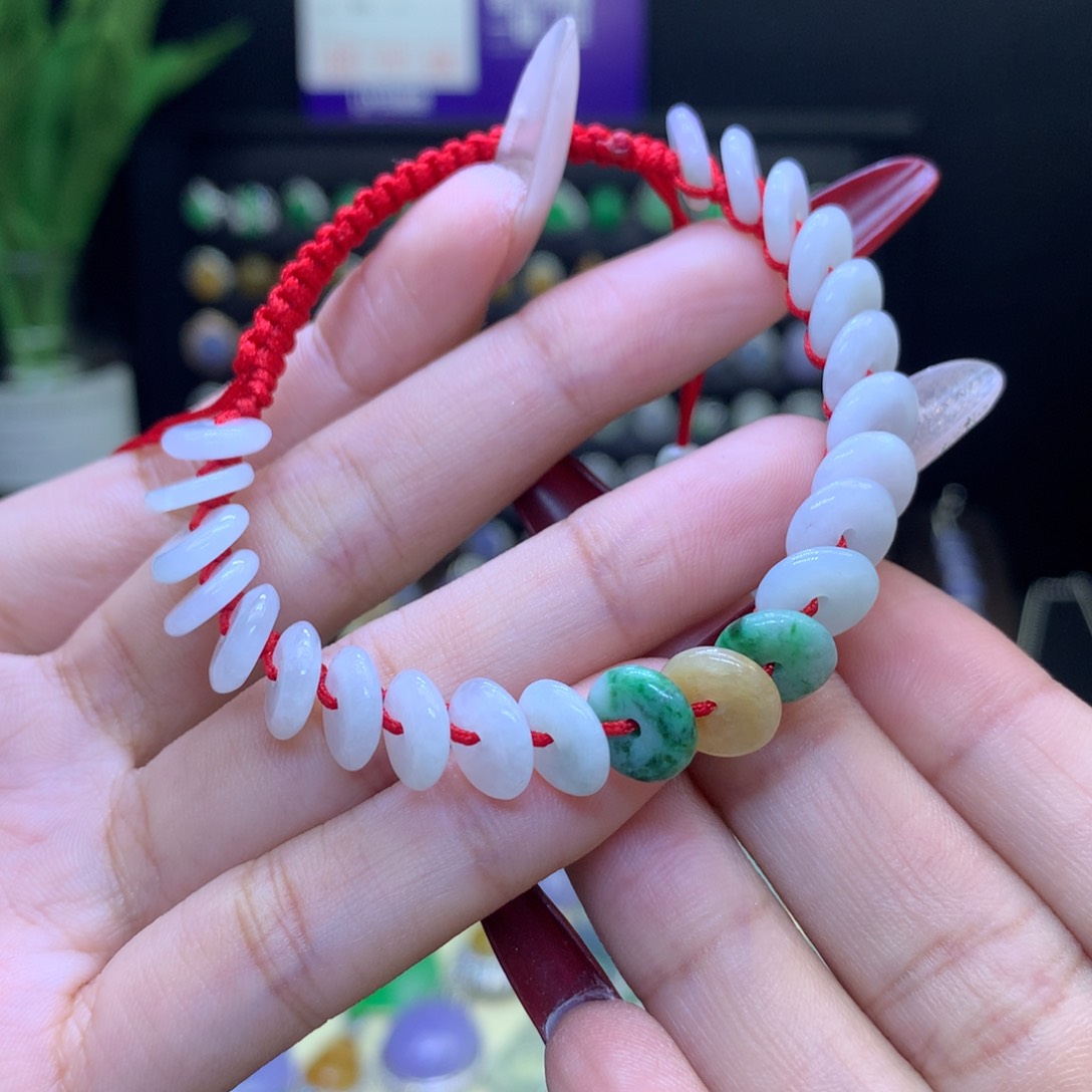 翡翠颈饰未镶嵌天然