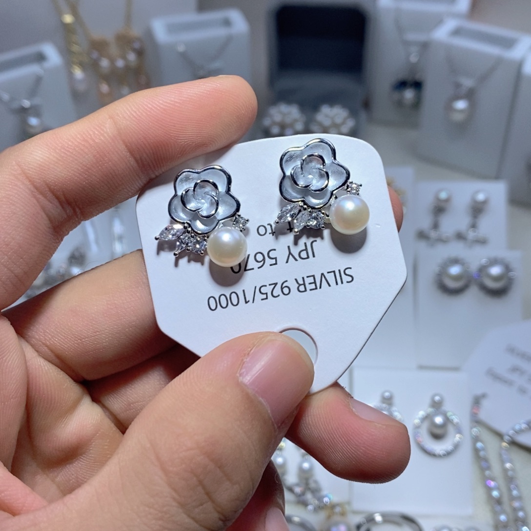 银S925镶嵌淡水珍珠耳饰