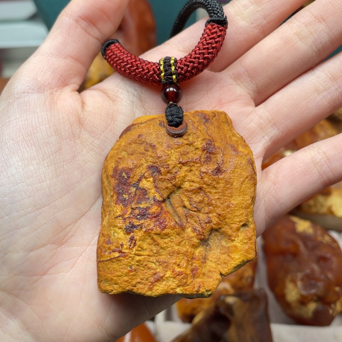 琥珀珠宝奇石未镶嵌