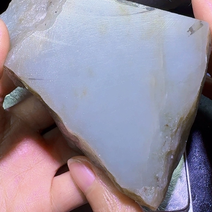 未镶嵌和田玉（糖玉）珠宝半成品