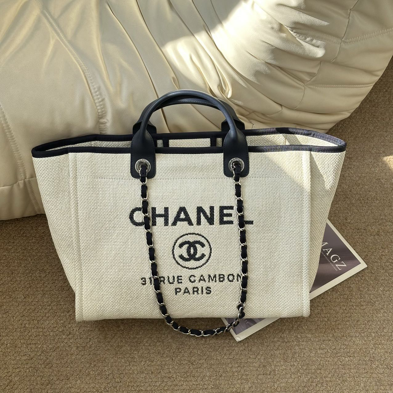 95新 Chanel/香奈儿 Chanel 蓝白 编织 银链手柄沙滩包/624708955