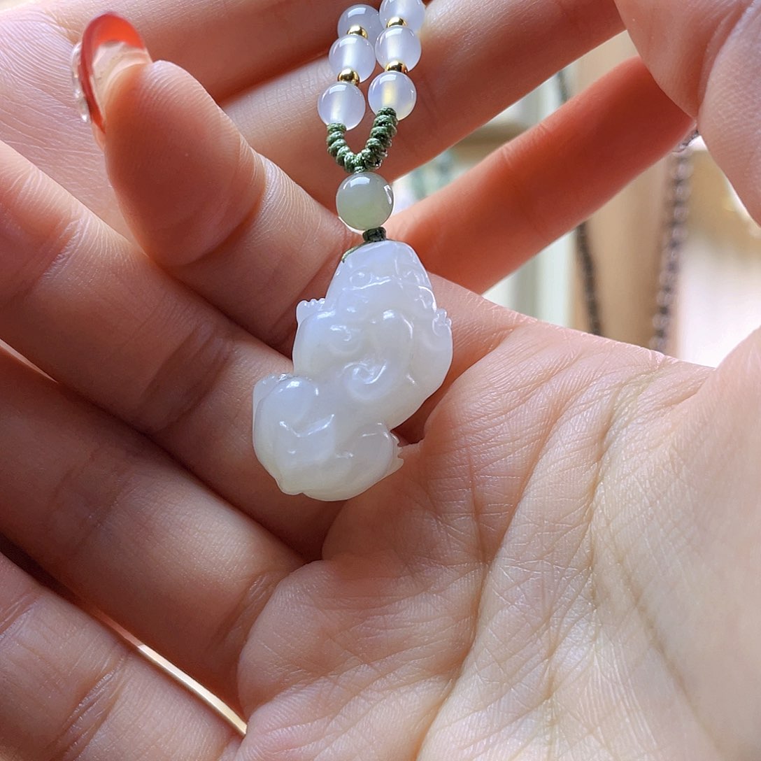 和田玉吊坠(赠链)未镶嵌泉*