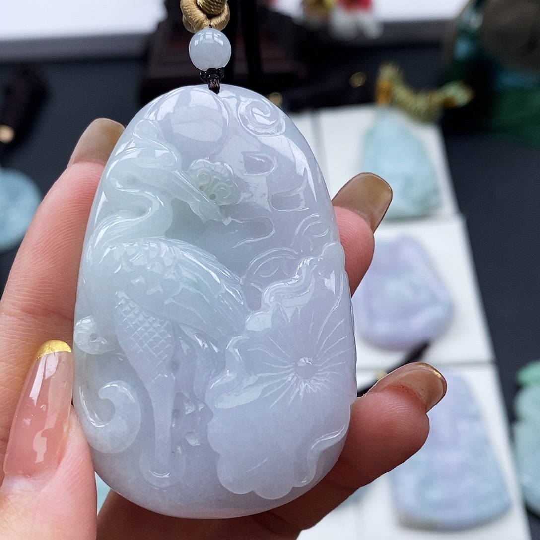 翡翠颈饰未镶嵌翡翠