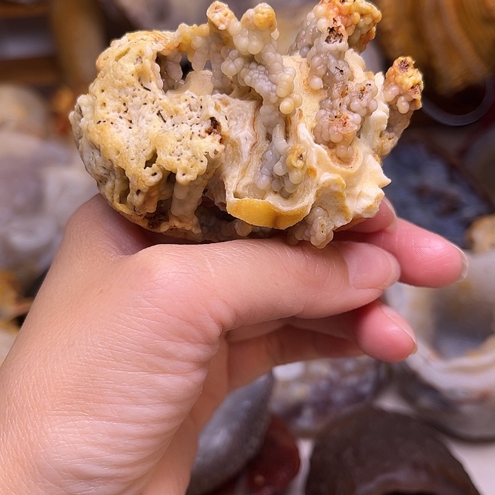 石头马达加斯加缠丝玛瑙