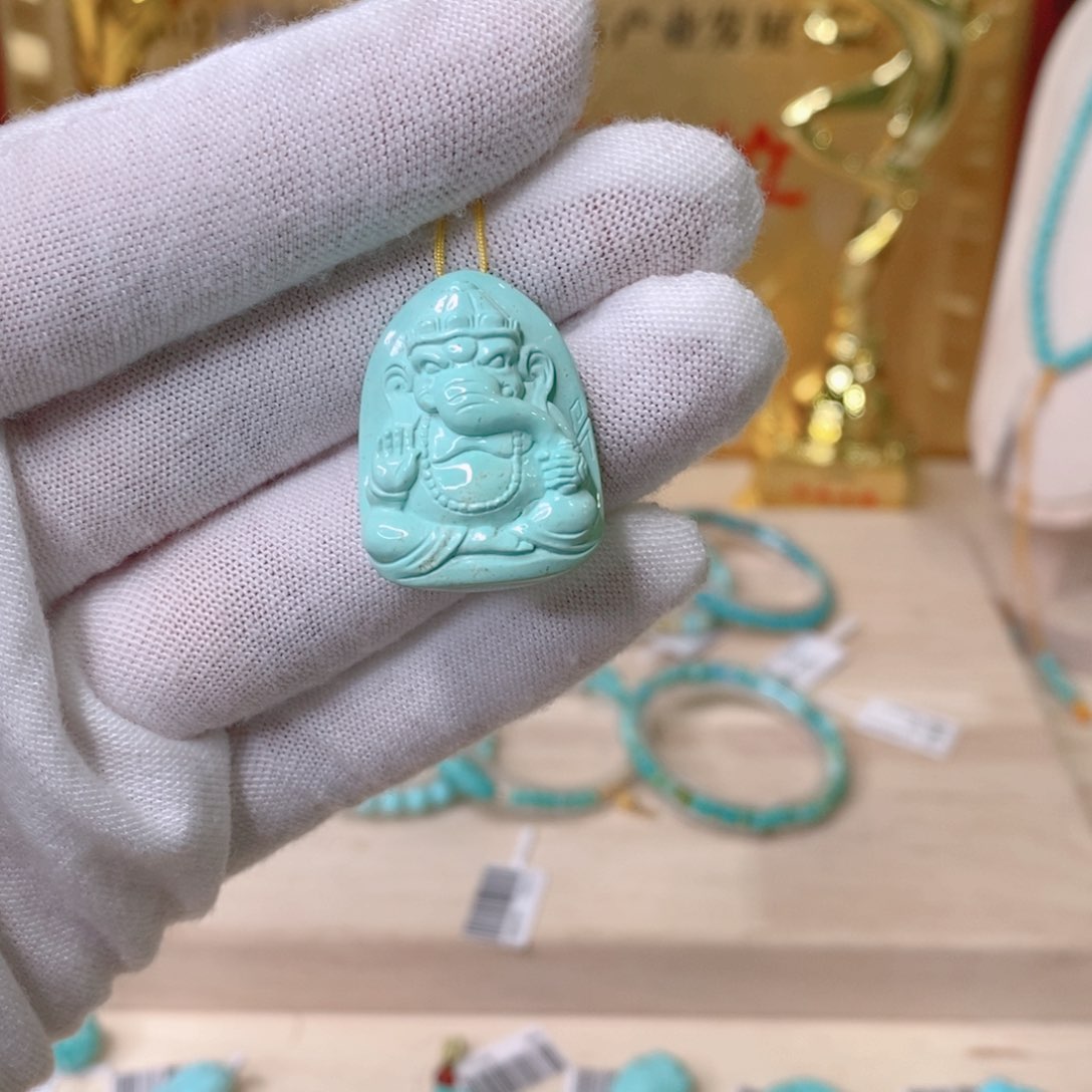 绿松石颈饰未镶嵌