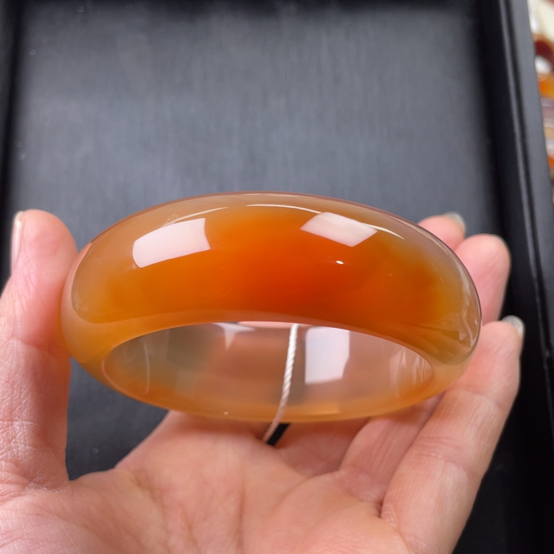 玛瑙/玉髓手镯未镶嵌58圈口