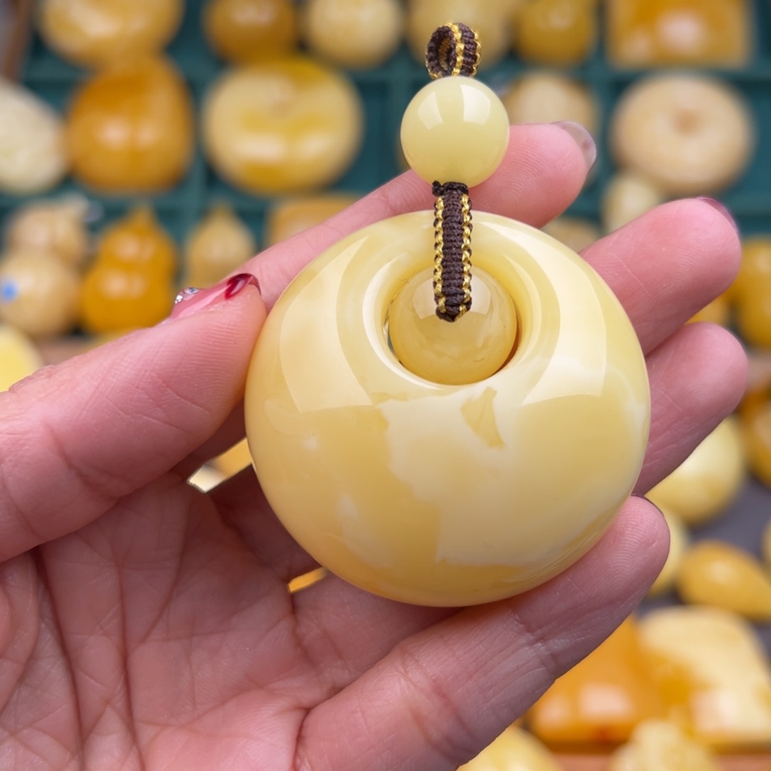 琥珀颈饰未镶嵌纯天然琥珀蜜蜡无优化