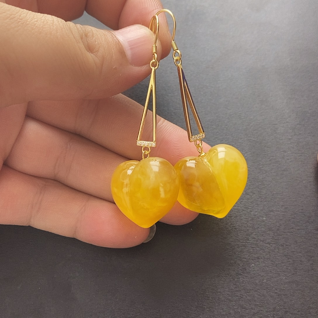 琥珀未镶嵌裸石耳坠