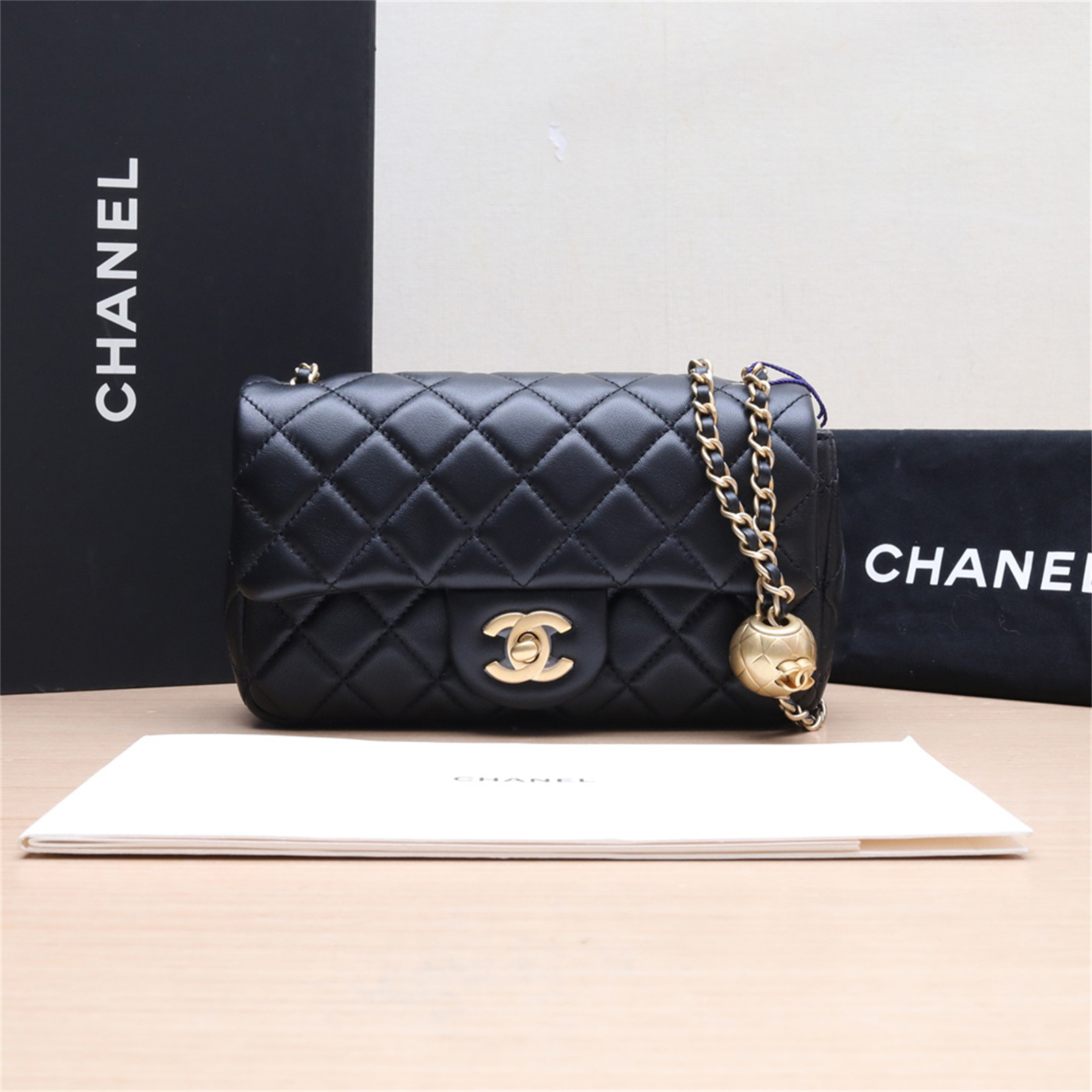 99新 Chanel/香奈儿 小花6枫CF 口盖包 金球大Mini 黑色 芯片开