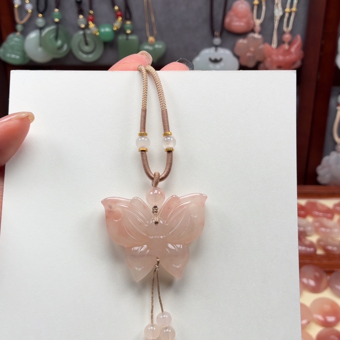 石英质玉未镶嵌颈饰